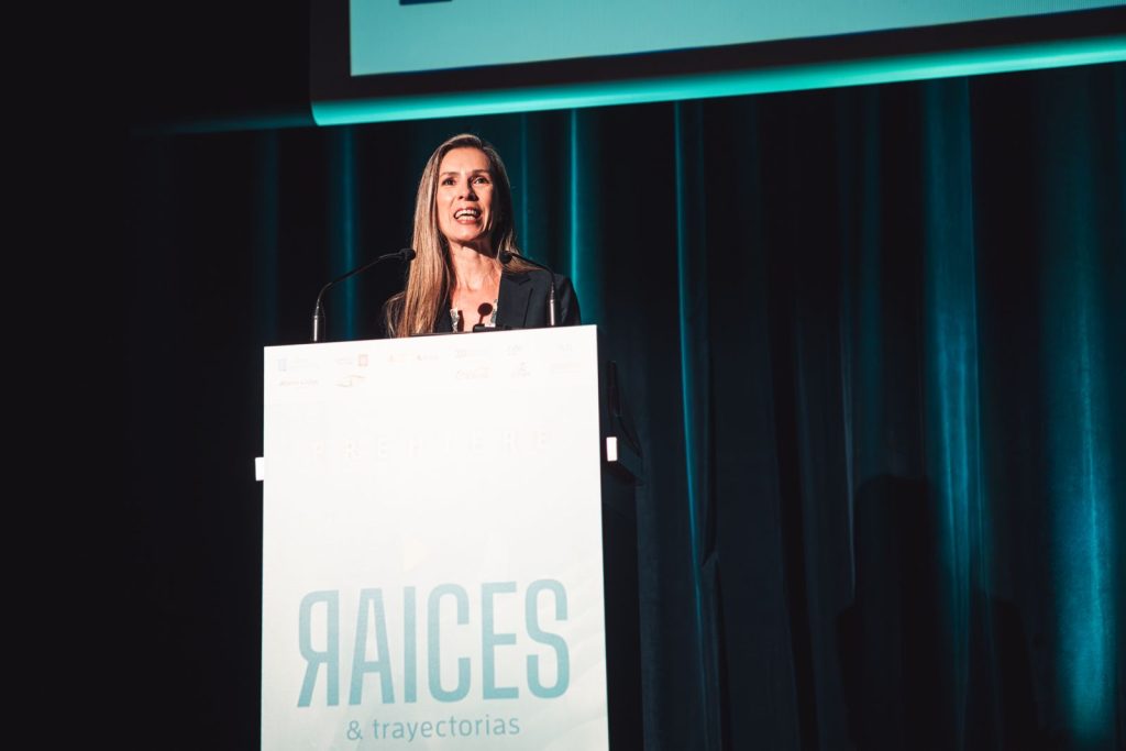Mónica Martínez presenta Raíces en Vigo.